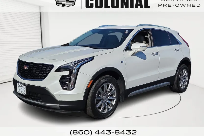 2021 Cadillac XT4 Premium Luxury photo 1