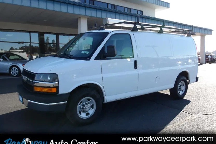 2016 Chevrolet Express 3500 Cargo photo 1