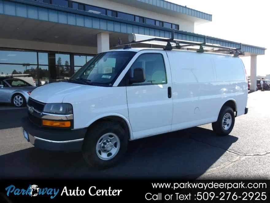 2016 Chevrolet Express 3500 Cargo photo 1