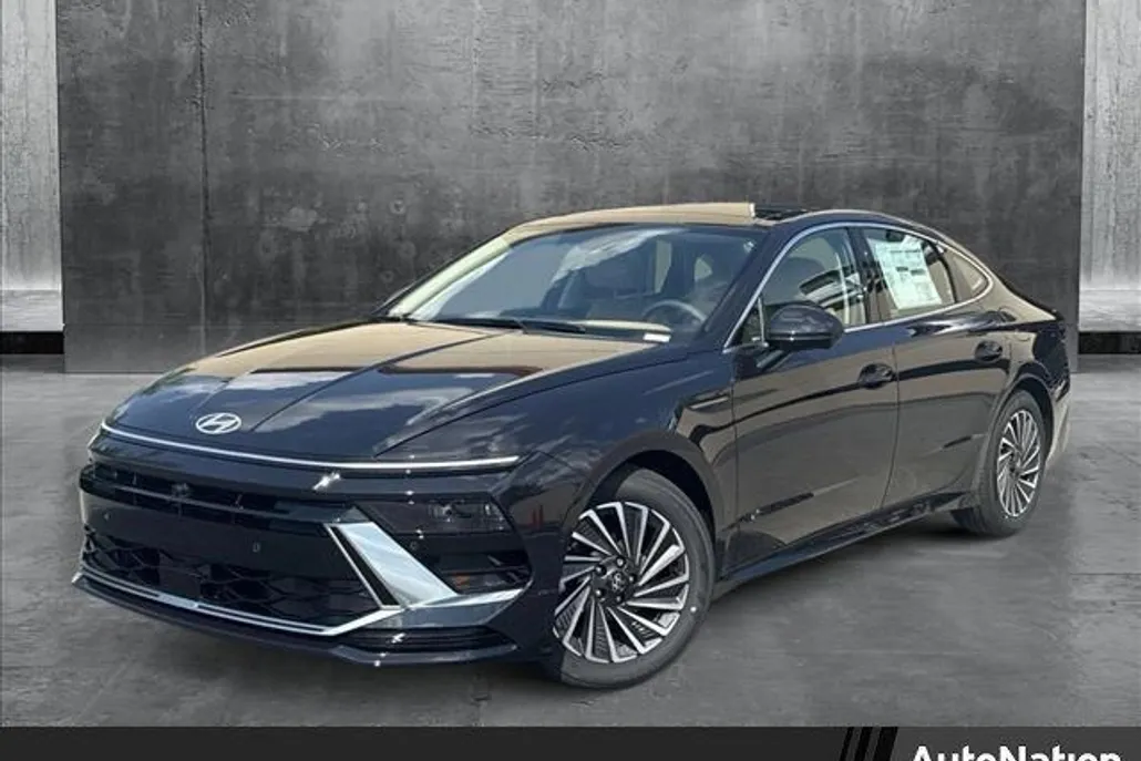 2025 Hyundai Sonata Hybrid Limited photo 1
