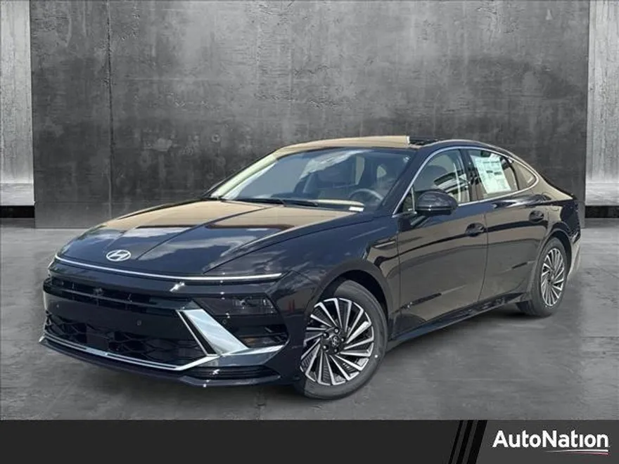 2025 Hyundai Sonata Hybrid Limited photo 1