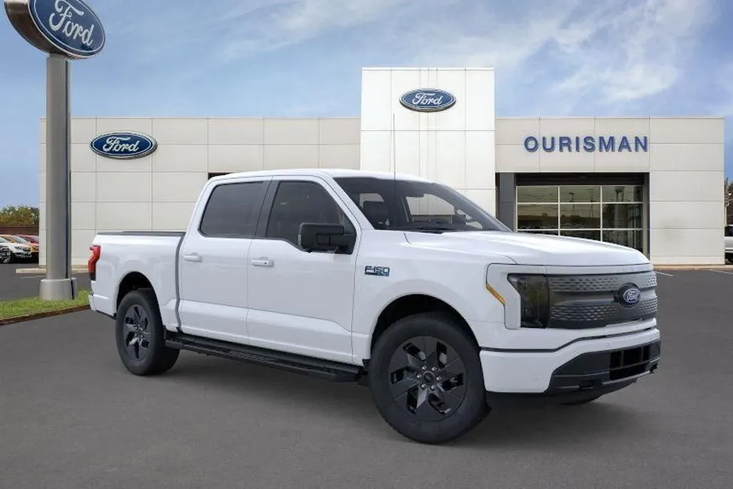 2025 Ford F-150 Lightning photo 1