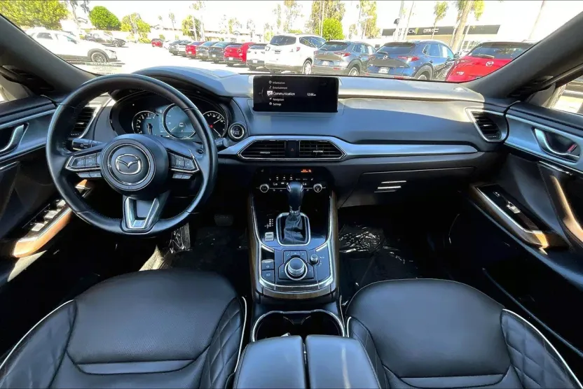 2023 Mazda CX-9 Signature photo 1