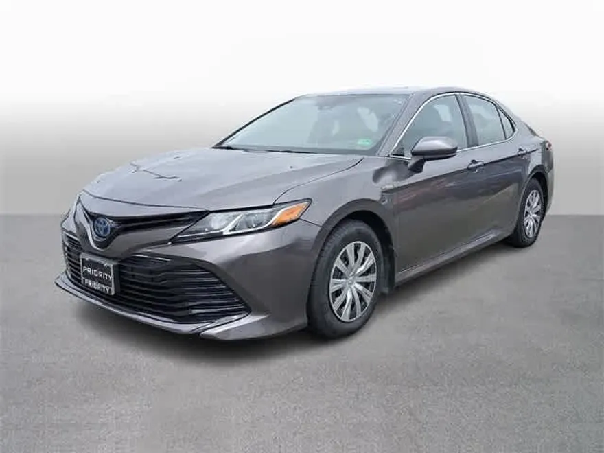 2020 Toyota Camry Hybrid LE photo 1