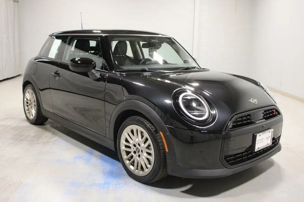 2025 Mini Cooper 2 Door Hardtop S photo 1