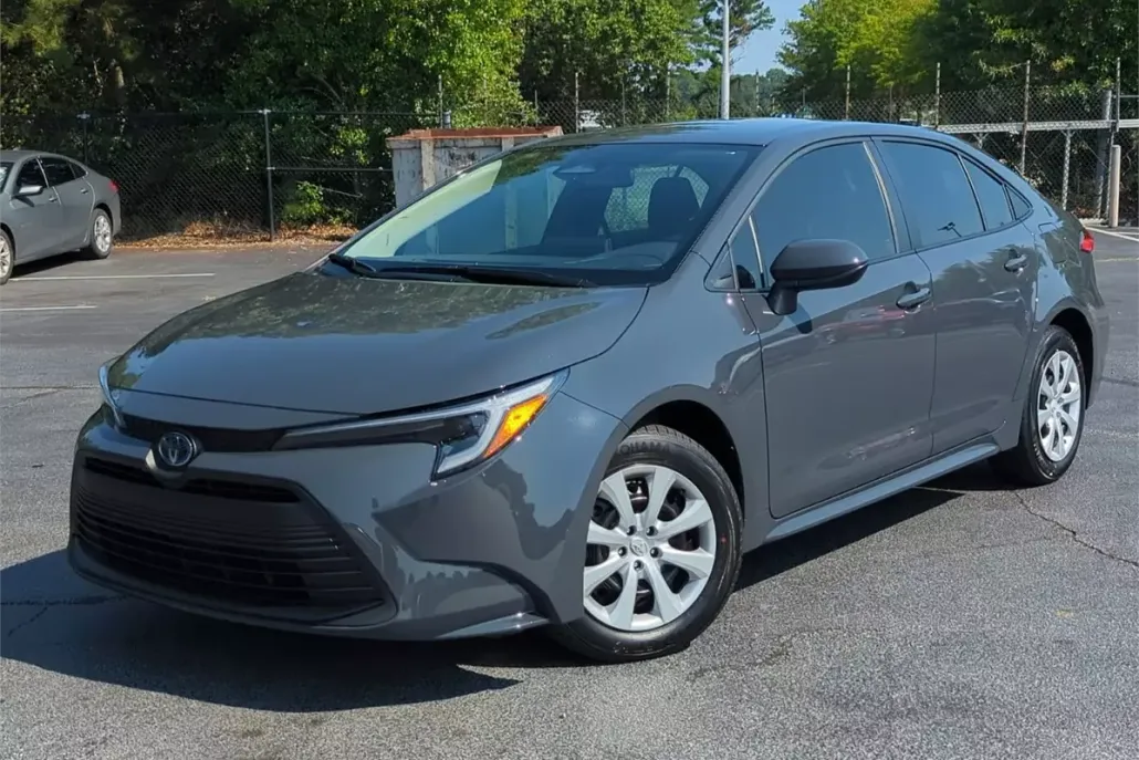 2025 Toyota Corolla Hybrid LE photo 1