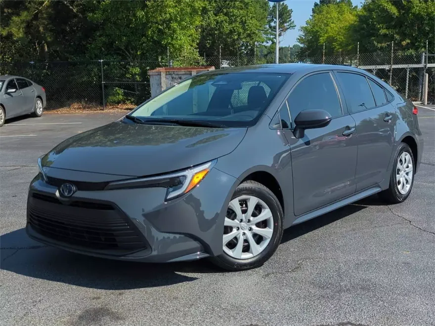 2025 Toyota Corolla Hybrid LE photo 1