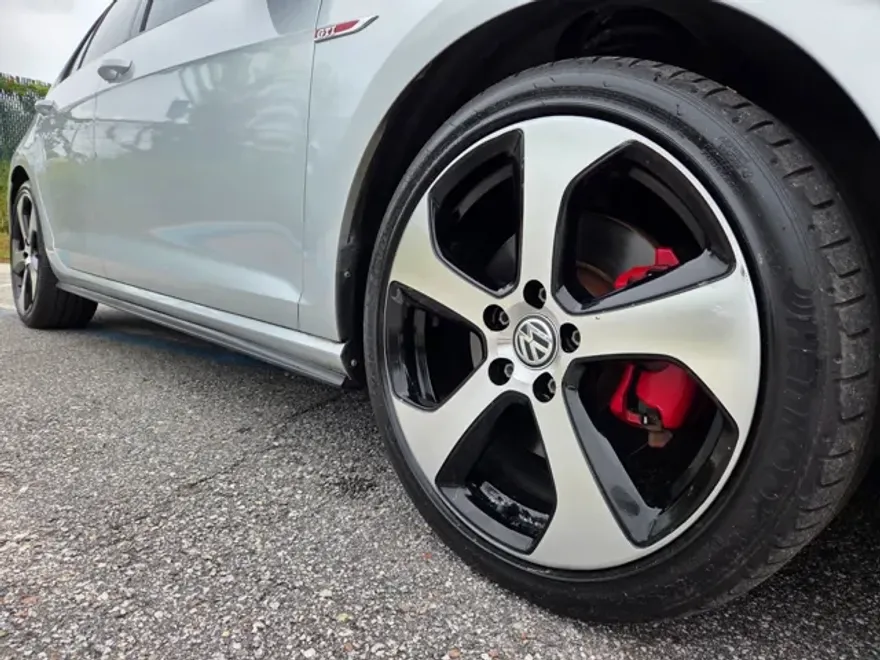 2015 Volkswagen Golf GTI S photo 1
