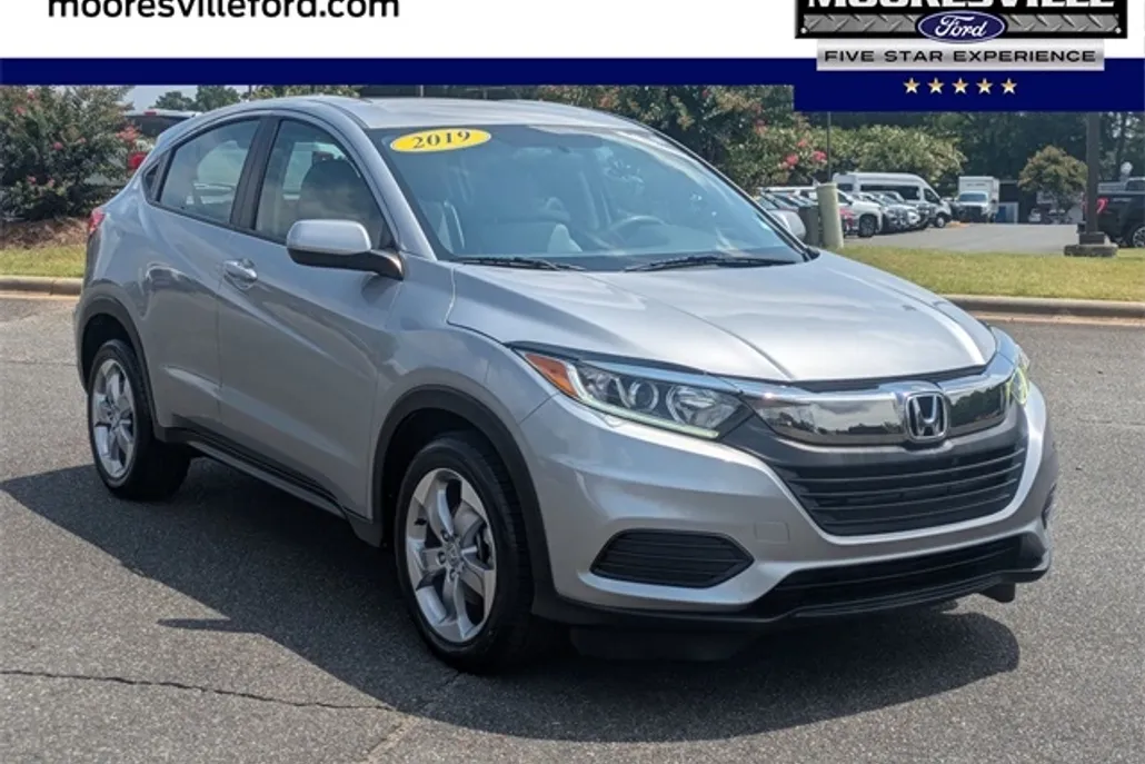2019 Honda HR-V LX photo 1
