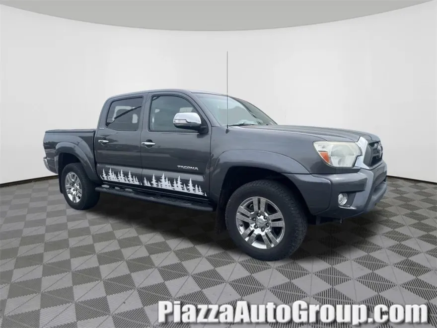 2015 Toyota Tacoma Base V6 photo 1