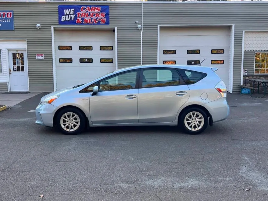 2012 Toyota Prius V Three photo 1