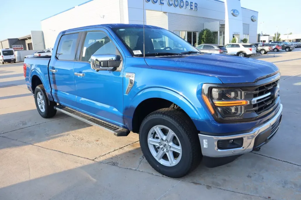 2025 Ford F-150 XLT photo 1
