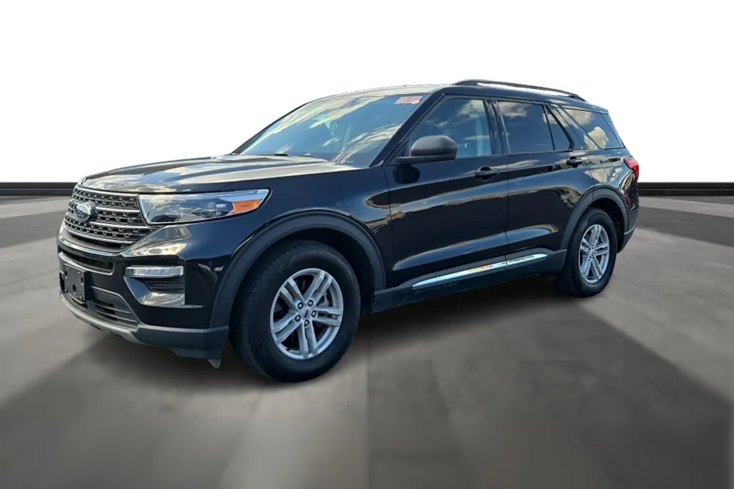 2024 Ford Explorer XLT photo 1