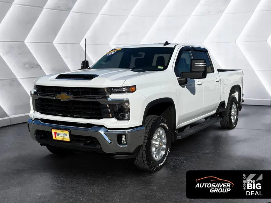 2024 Chevrolet Silverado 3500HD LT photo 1