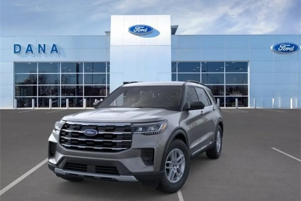 2025 Ford Explorer photo 1