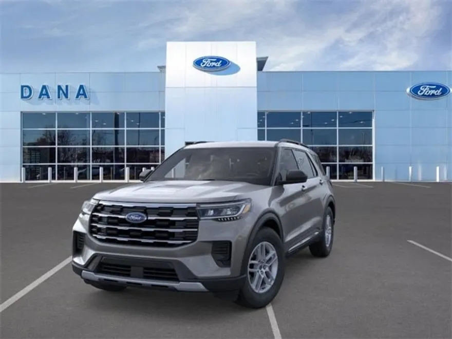 2025 Ford Explorer photo 1