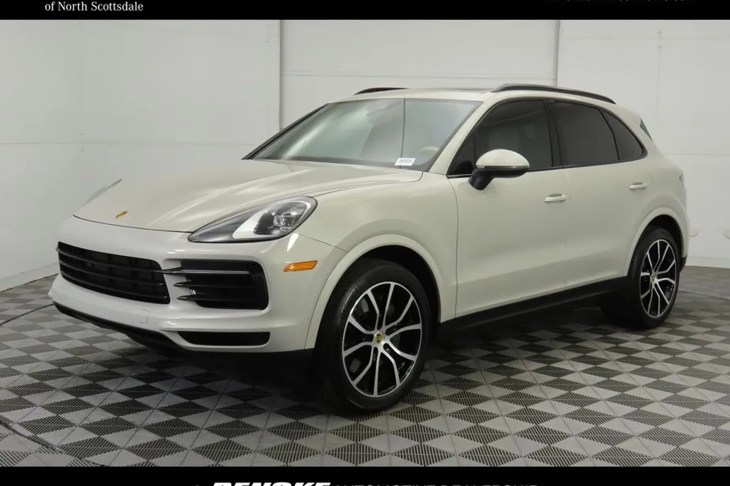 2023 Porsche Cayenne Base photo 1