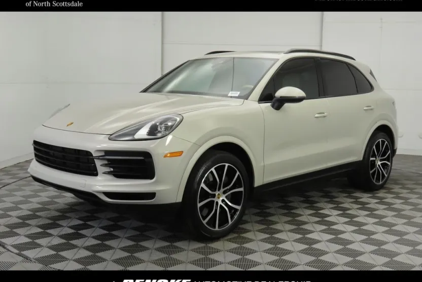2023 Porsche Cayenne Base photo 1