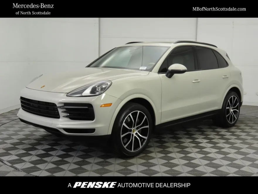 2023 Porsche Cayenne Base photo 1