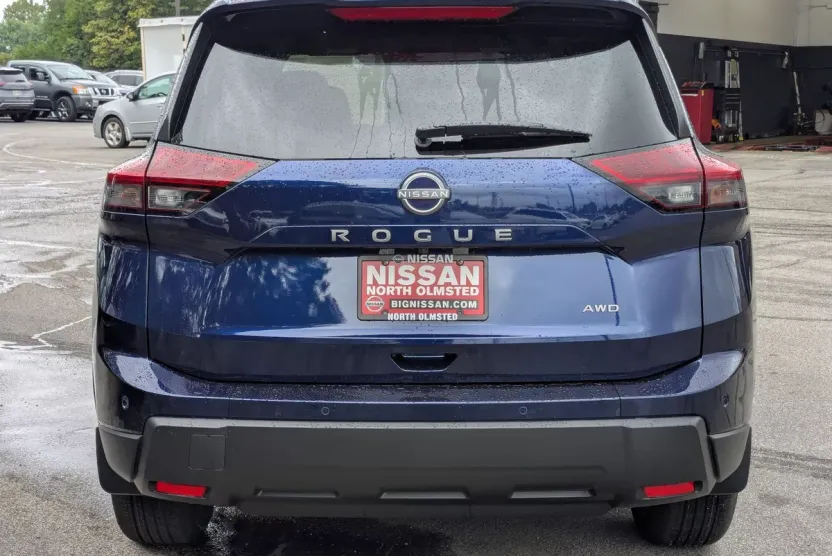 2026 Nissan Rogue SV photo 1