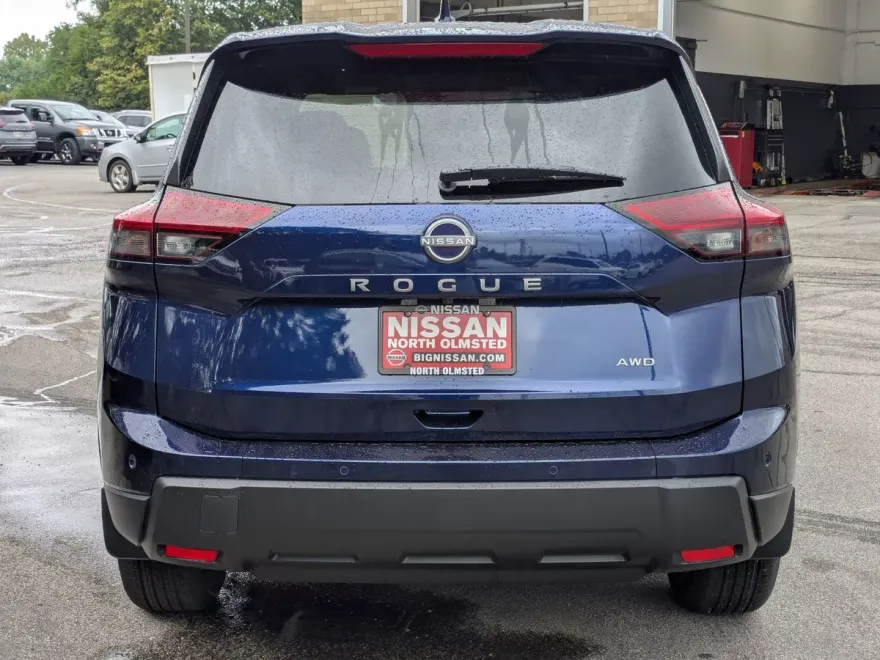 2026 Nissan Rogue SV photo 1