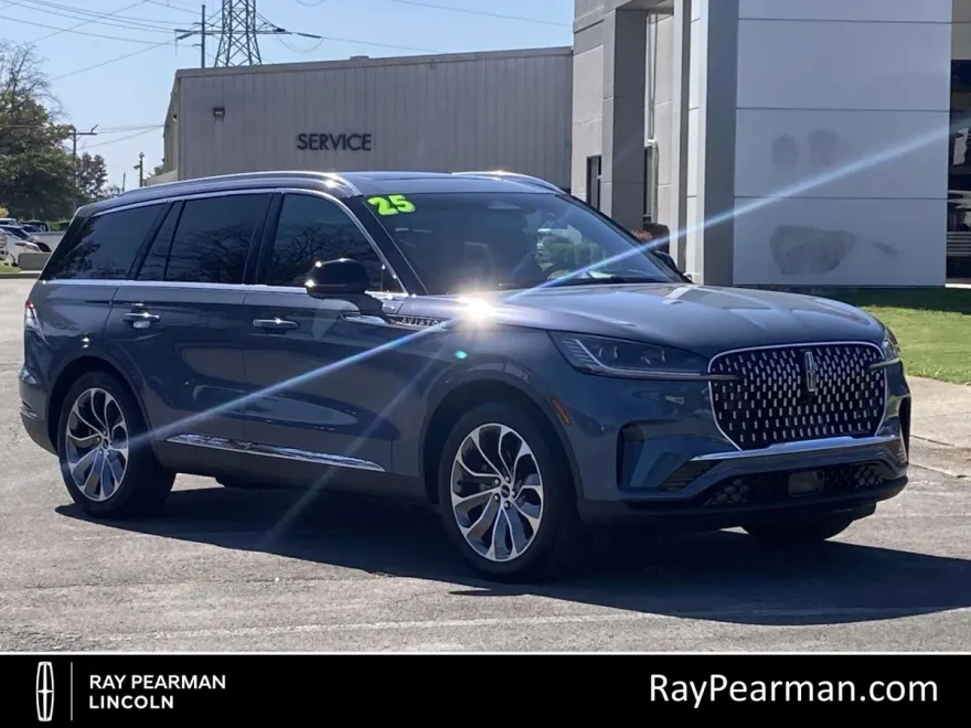 2025 Lincoln Aviator Reserve photo 1