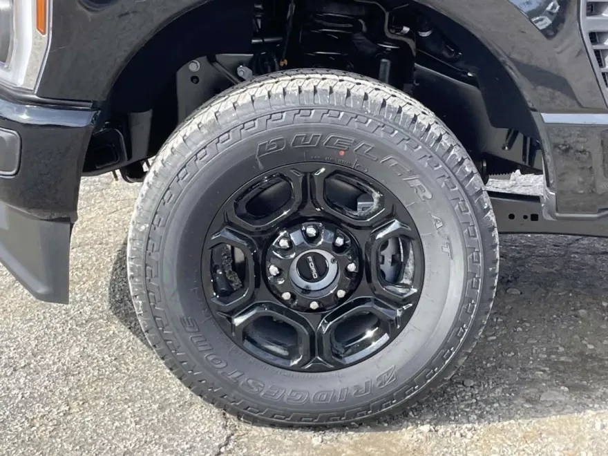 2024 Ford F-350 XLT photo 1