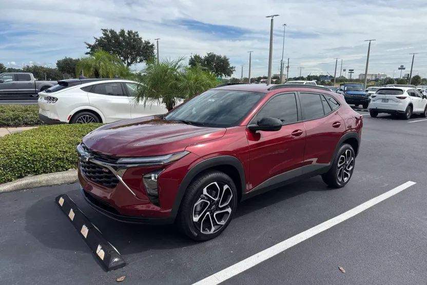 2025 Chevrolet Trax photo 1