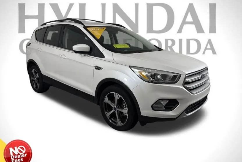 2018 Ford Escape SEL photo 1