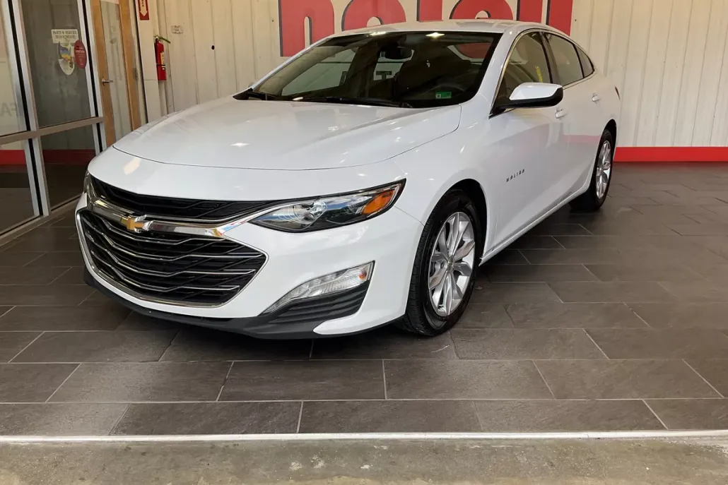 2024 Chevrolet Malibu 1LT photo 1