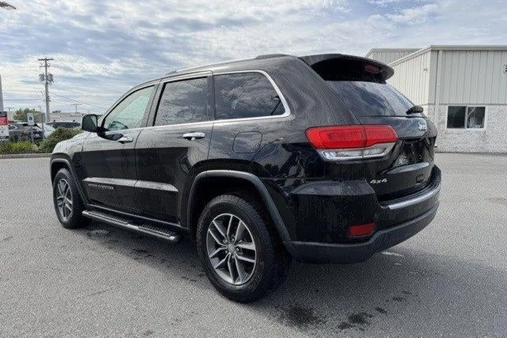 2017 Jeep Grand Cherokee Limited photo 1