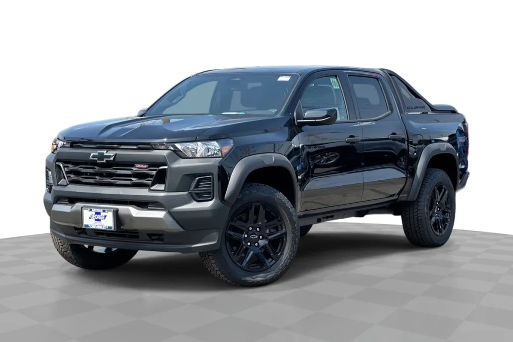 2025 Chevrolet Colorado Trail Boss photo 1