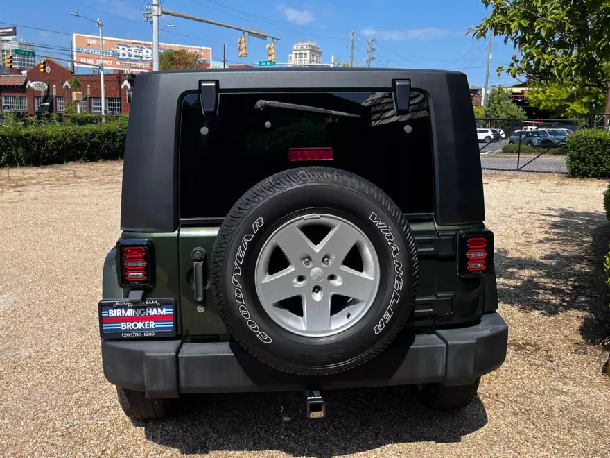 2007 Jeep Wrangler Unlimited Sahara photo 1