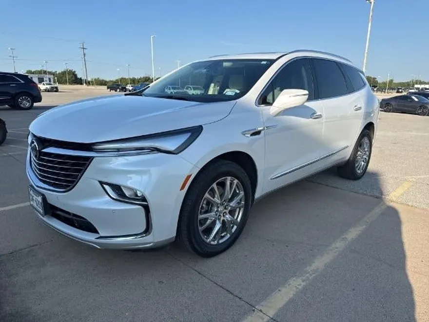 2023 Buick Enclave Premium photo 1