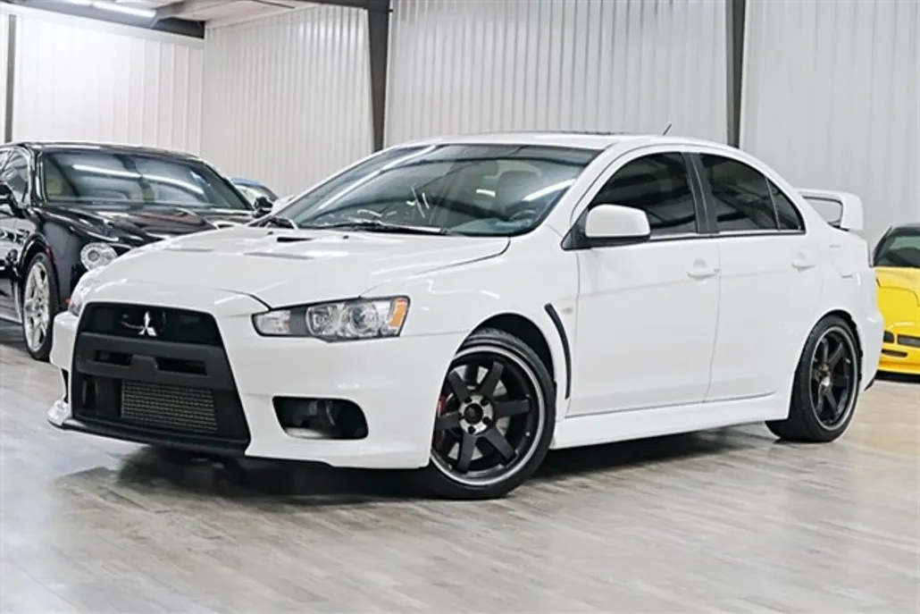 2014 Mitsubishi Lancer Evolution GSR photo 1