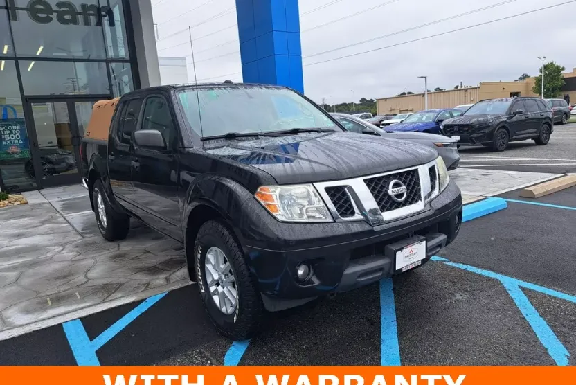 2016 Nissan Frontier SV photo 1