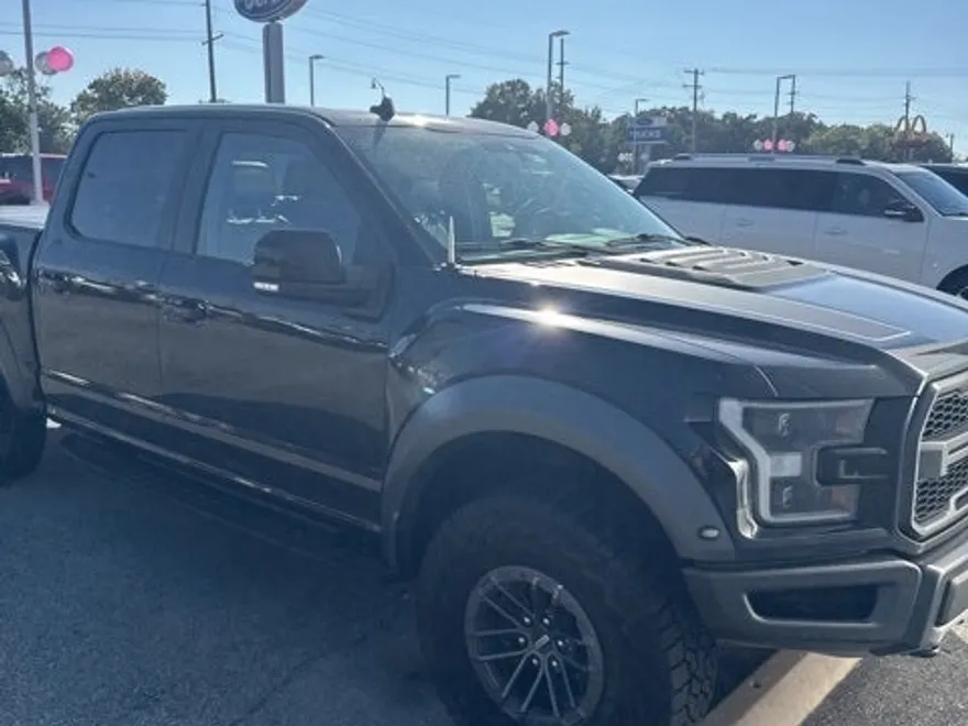 2019 Ford F-150 Raptor photo 1