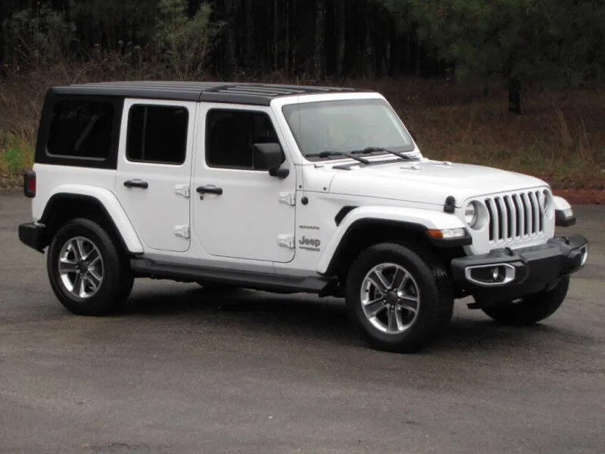 2021 Jeep Wrangler Unlimited Sahara photo 1