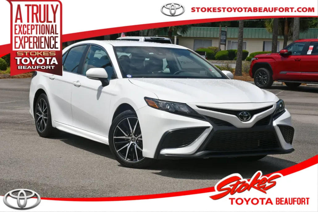 2023 Toyota Camry SE photo 1