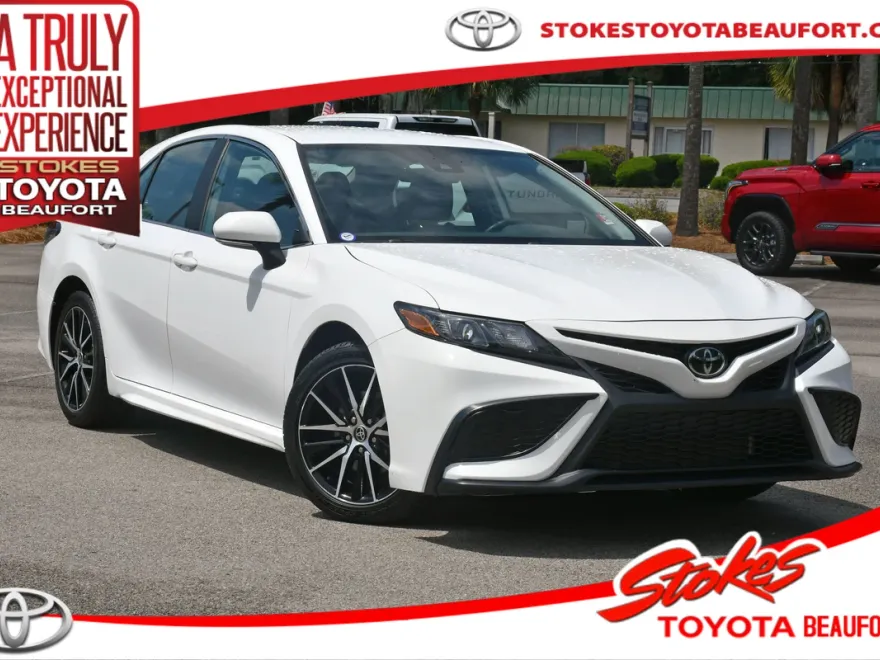 2023 Toyota Camry SE photo 1