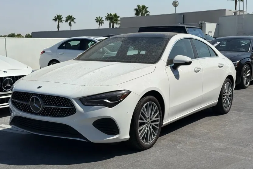 2025 Mercedes Benz CLA 250 4MATIC photo 1