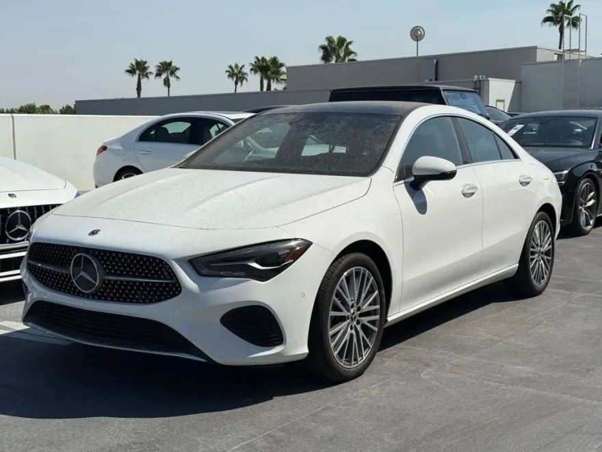 2025 Mercedes Benz CLA 250 4MATIC photo 1