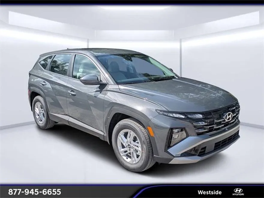 2025 Hyundai Tucson SE photo 1