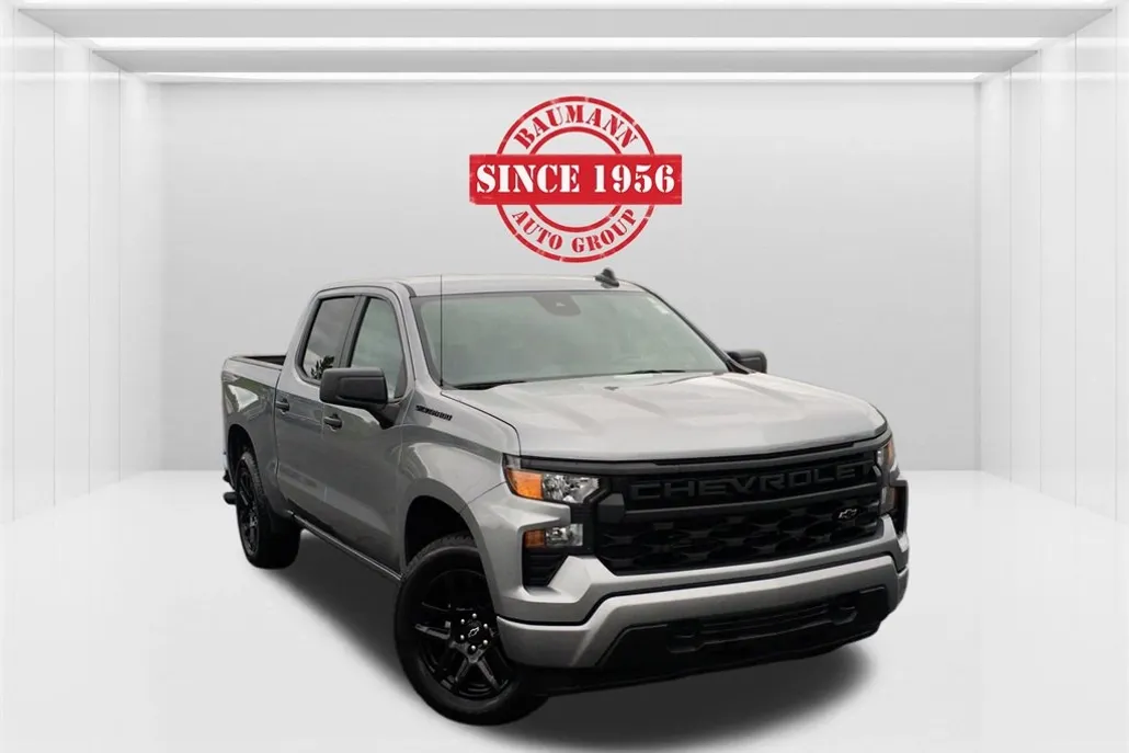 2024 Chevrolet Silverado 1500 Custom photo 1