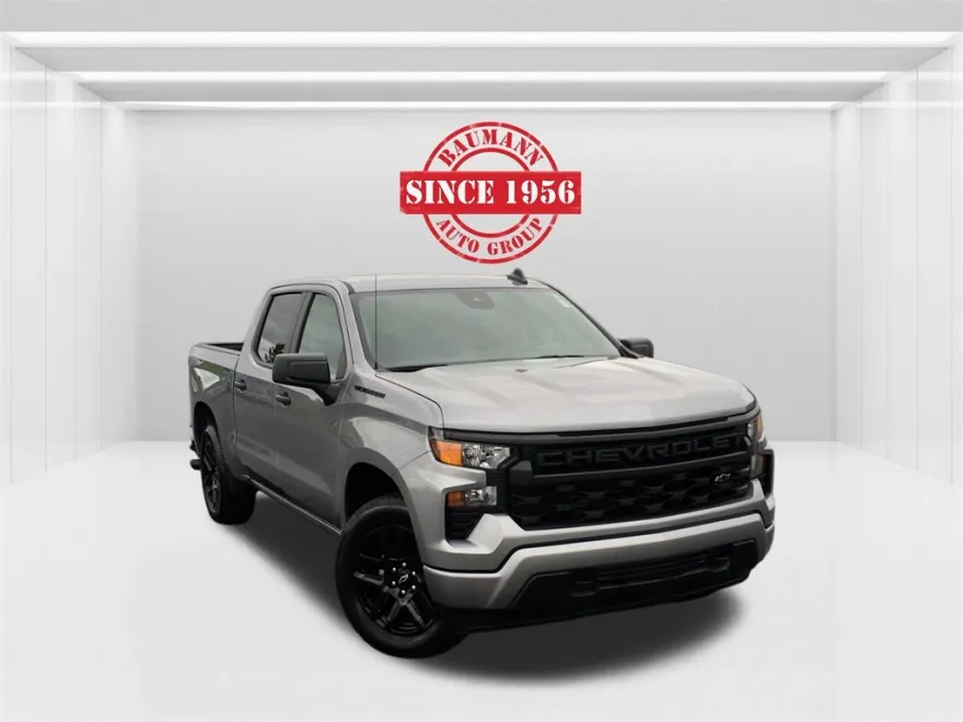 2024 Chevrolet Silverado 1500 Custom photo 1