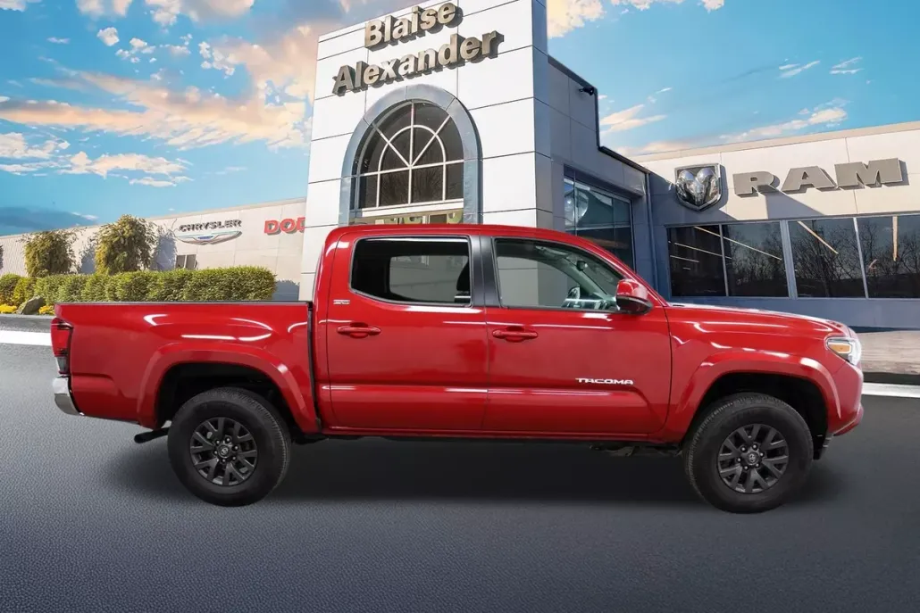 2023 Toyota Tacoma 4x4 SR Double Cab V6 photo 1