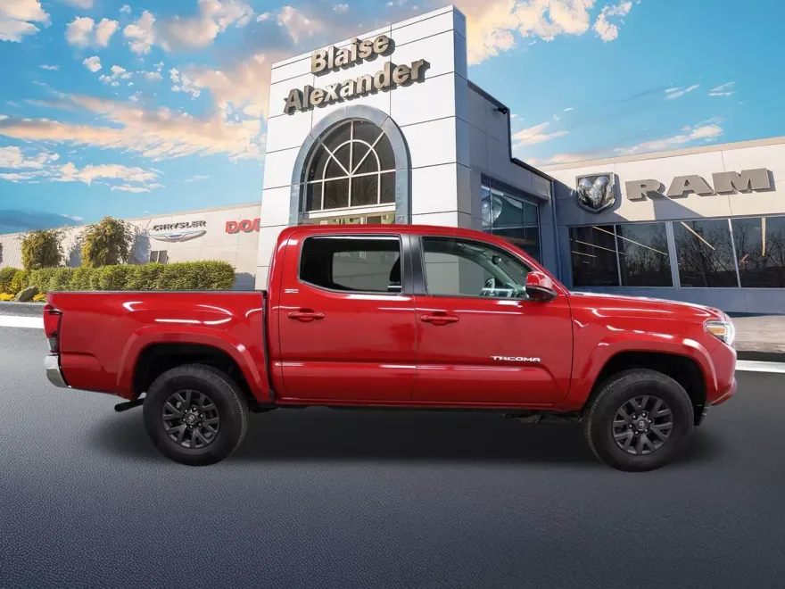 2023 Toyota Tacoma 4x4 SR Double Cab V6 photo 1