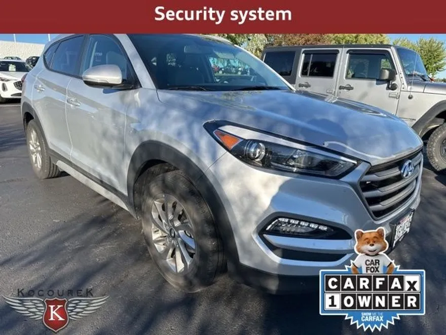 2017 Hyundai Tucson SE Plus photo 1
