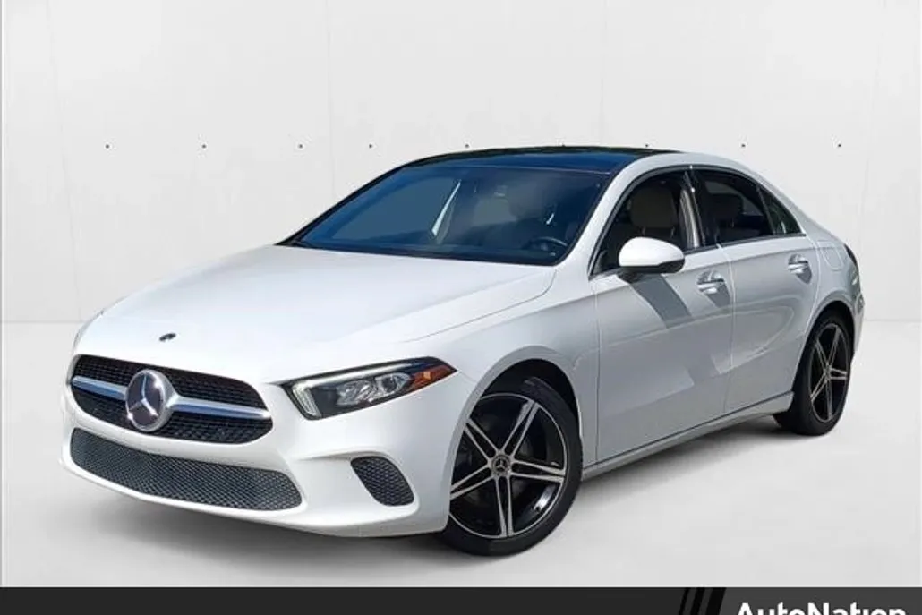 2022 Mercedes Benz A 220 photo 1