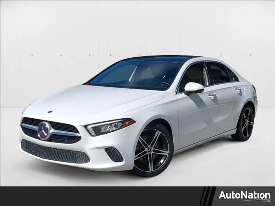 2022 Mercedes Benz A 220 photo 1
